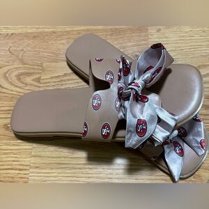 San Fransisco 49ers Tan Slide Sandals with Logo Bow size 10